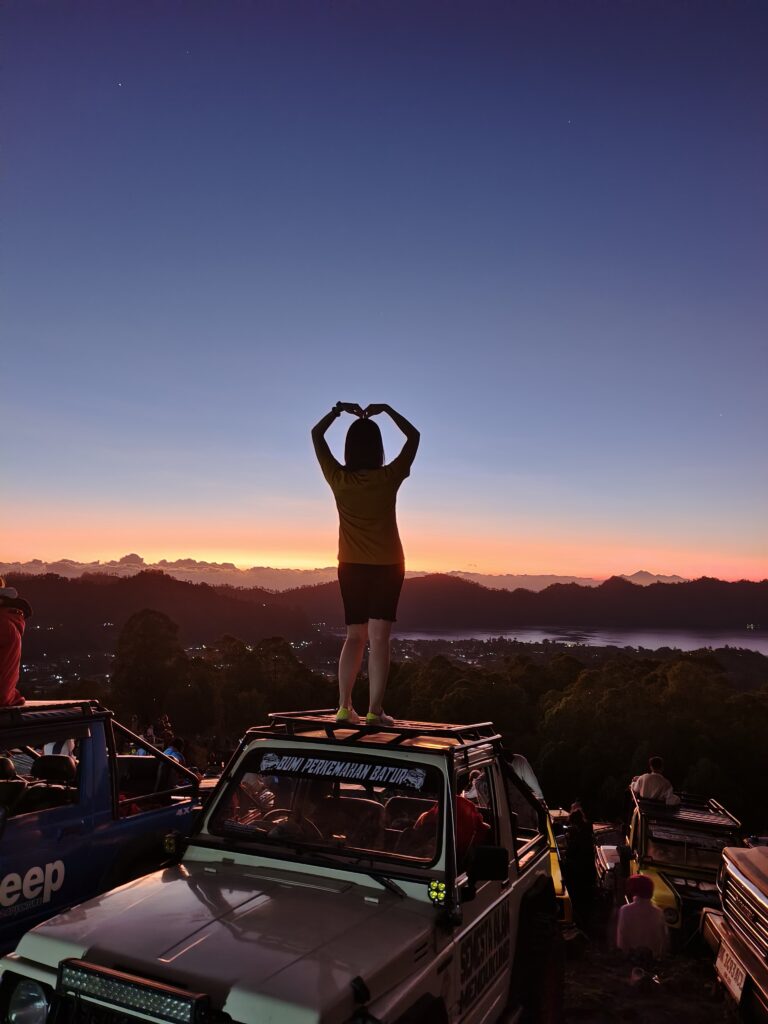 巴杜爾火山日出