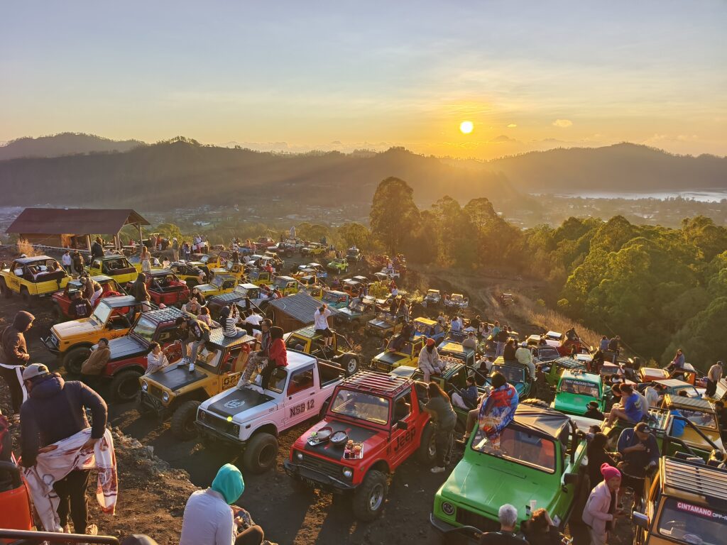 巴杜爾火山日出