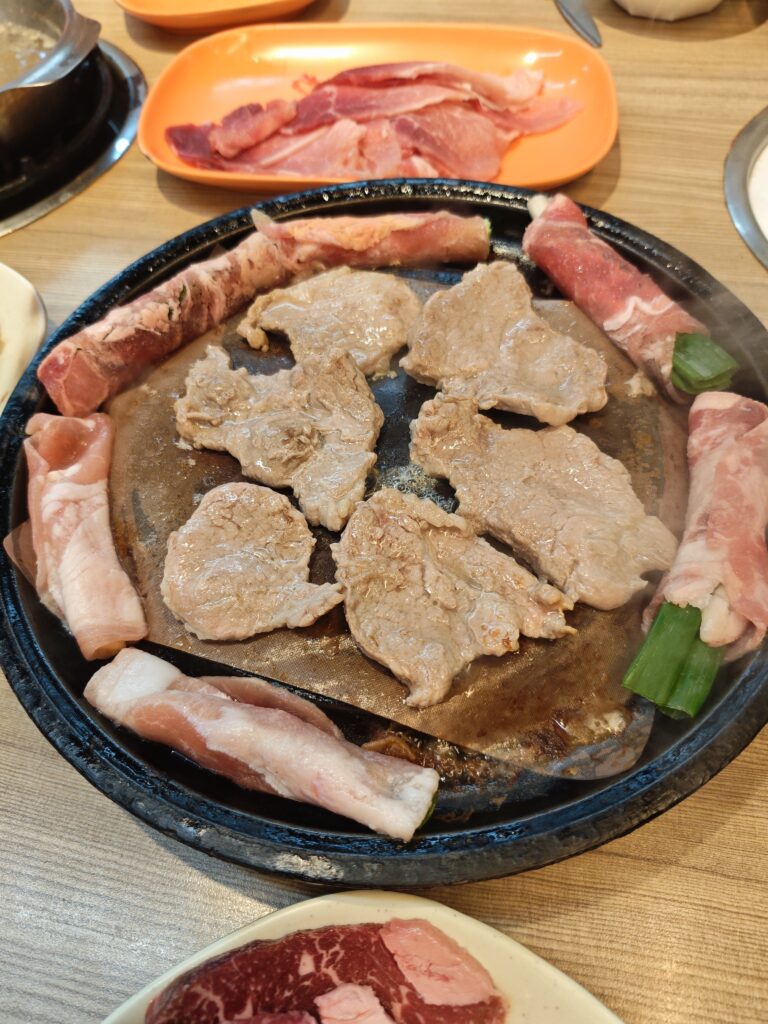 想肉了火鍋燒肉吃到飽